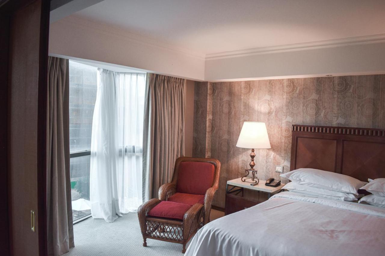 Sheraton Pilar Hotel & Convention Center Экстерьер фото