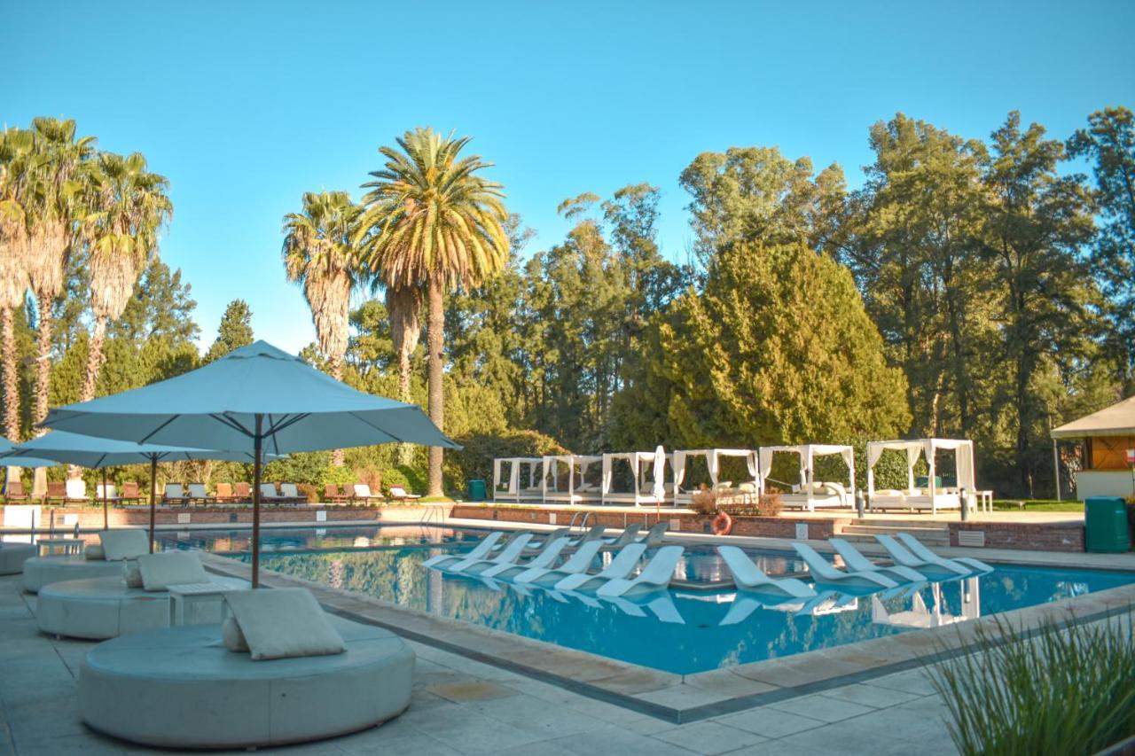 Sheraton Pilar Hotel & Convention Center Экстерьер фото