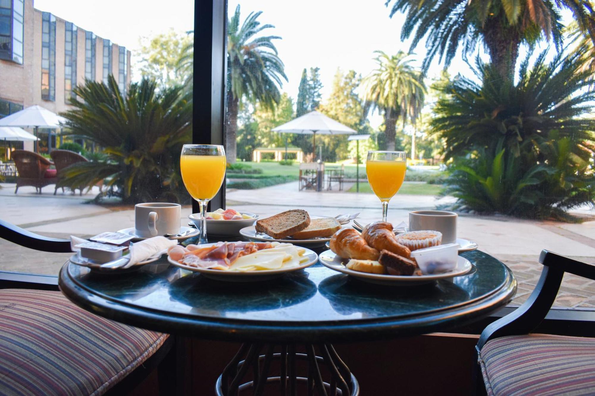 Sheraton Pilar Hotel & Convention Center Экстерьер фото
