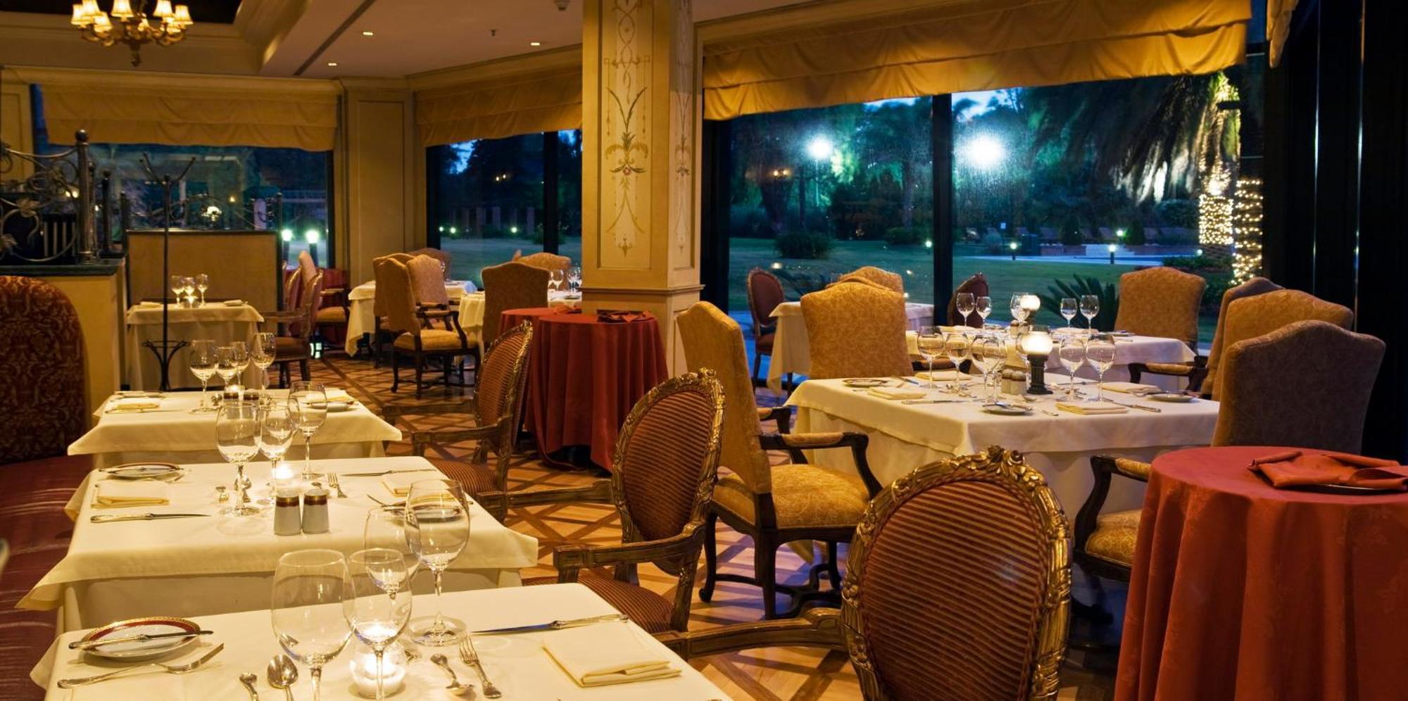 Sheraton Pilar Hotel & Convention Center Экстерьер фото
