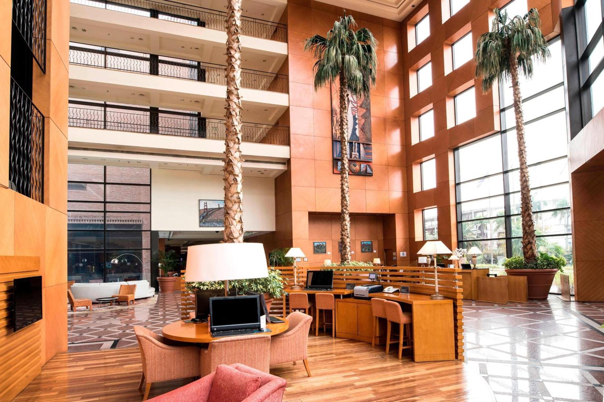 Sheraton Pilar Hotel & Convention Center Экстерьер фото