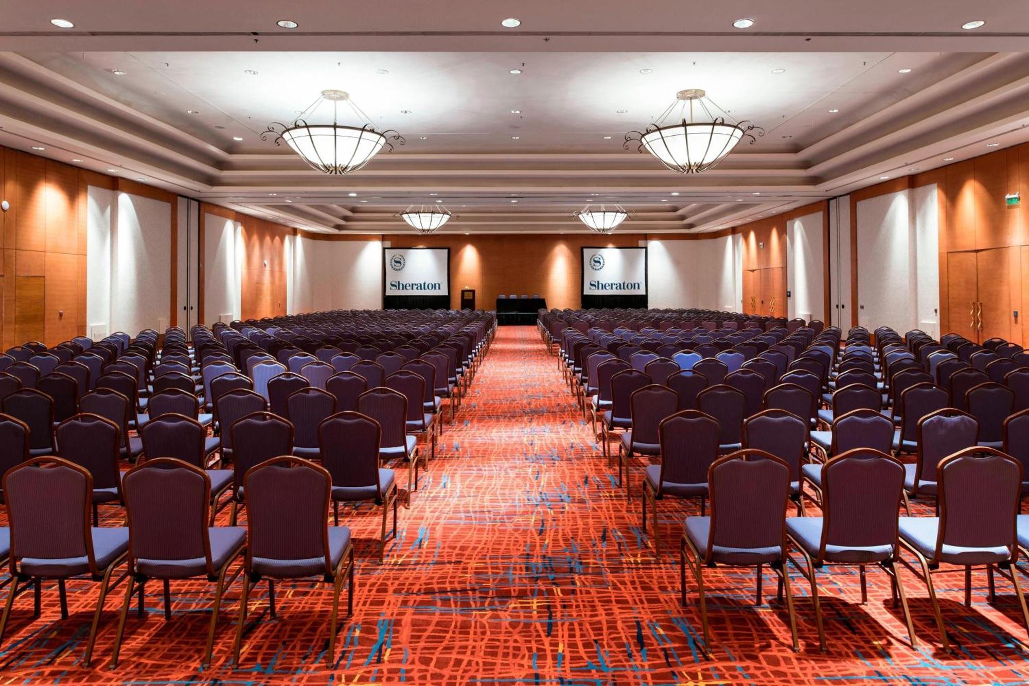 Sheraton Pilar Hotel & Convention Center Экстерьер фото