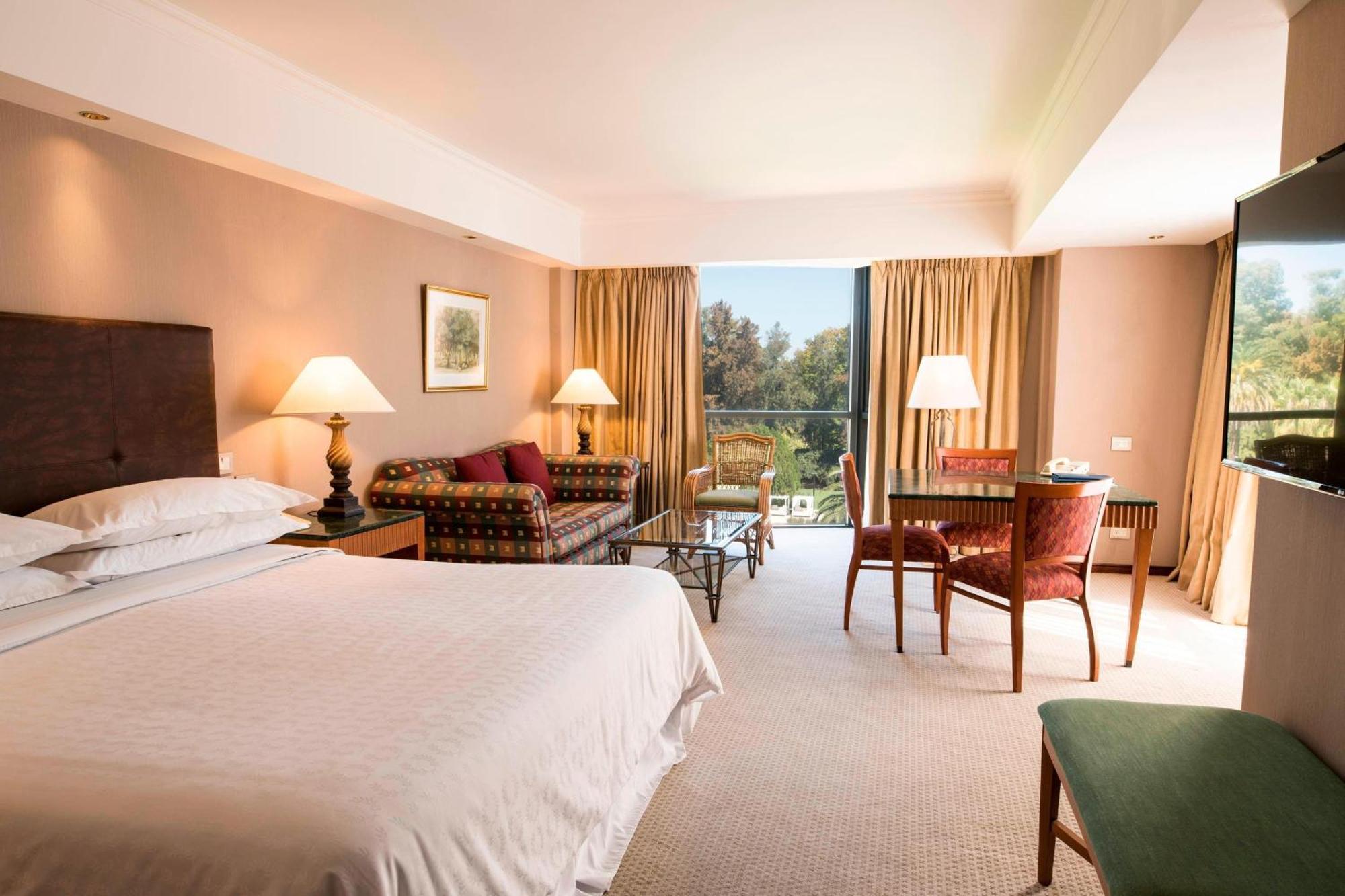 Sheraton Pilar Hotel & Convention Center Экстерьер фото