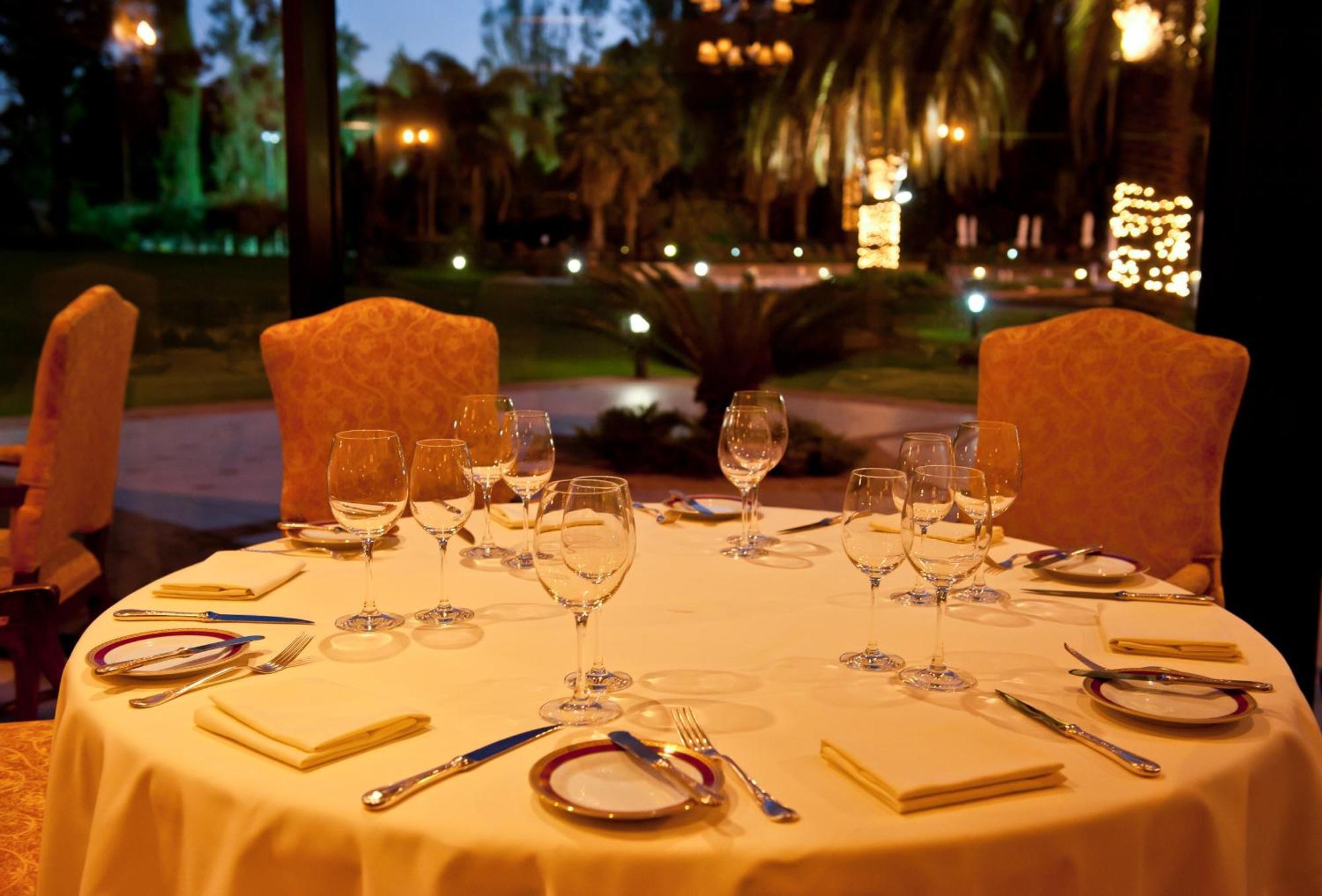 Sheraton Pilar Hotel & Convention Center Экстерьер фото