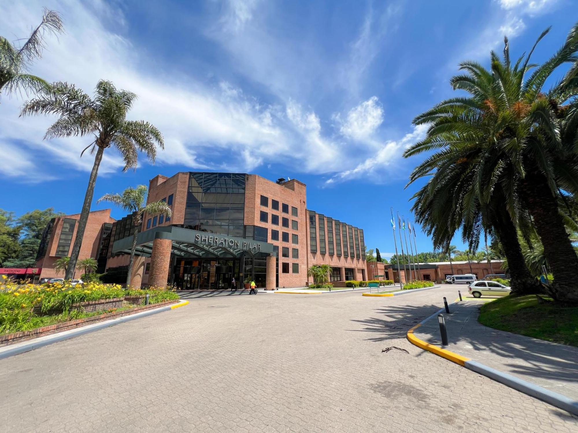 Sheraton Pilar Hotel & Convention Center Экстерьер фото